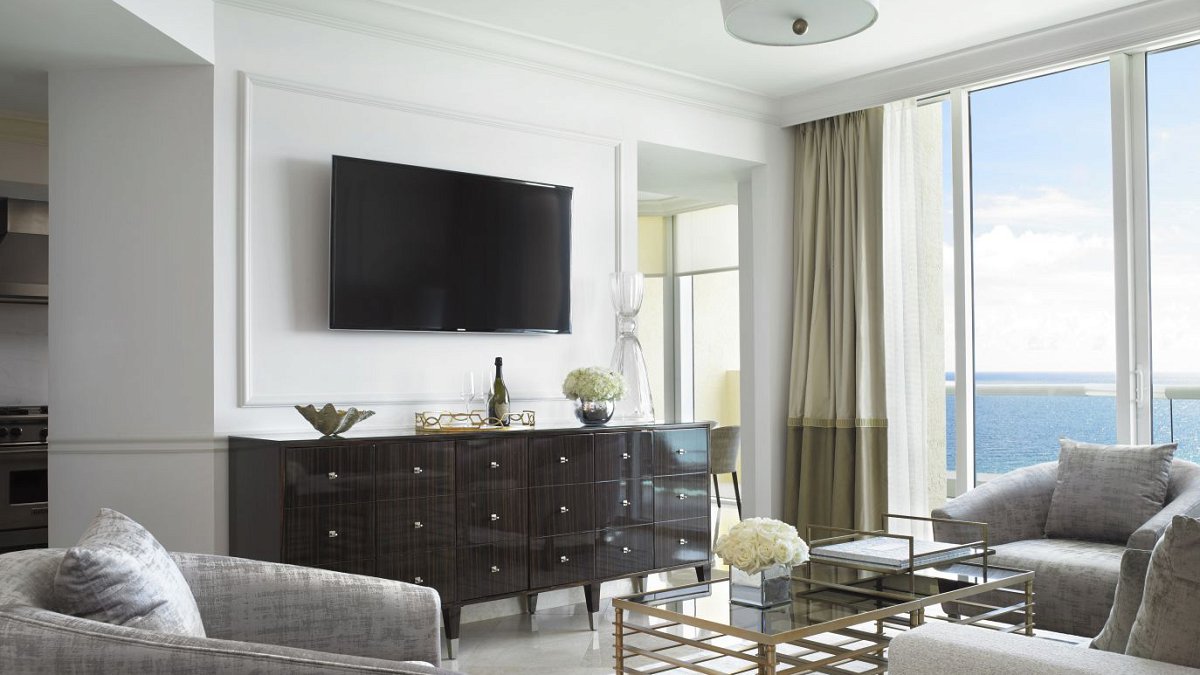 Acqualina Resort & Residences On The Beach - Photo 3