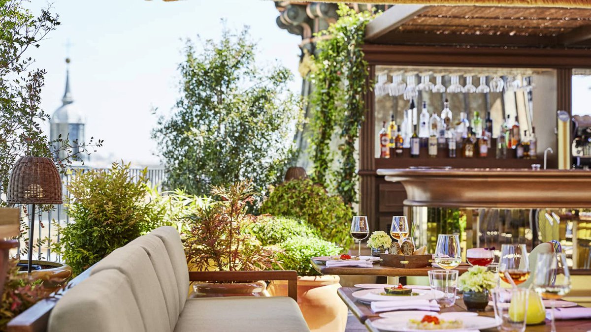 Four Seasons Hotel Madrid - Photo 8