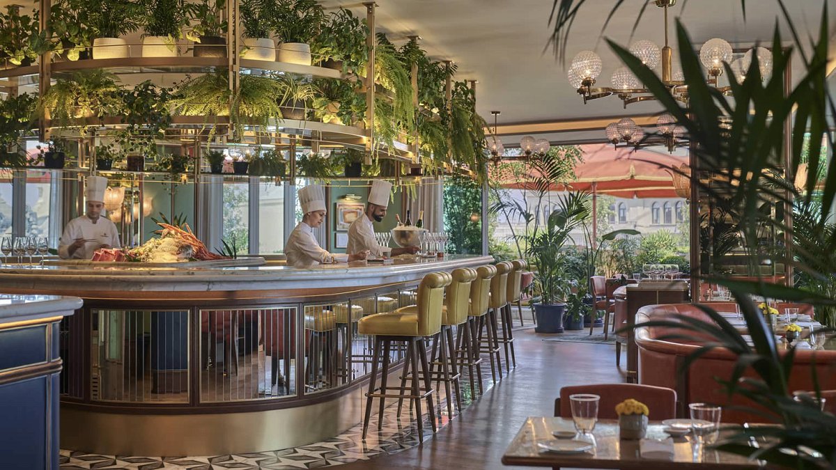 Four Seasons Hotel Madrid - Photo 9