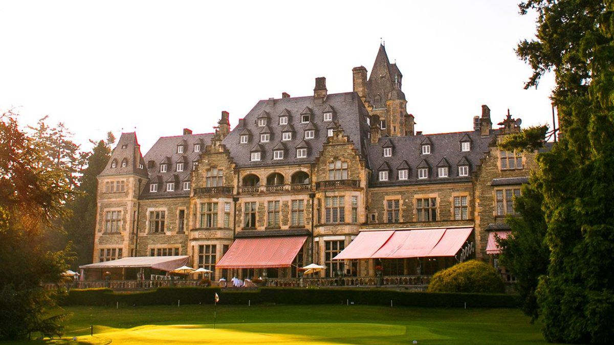 Schlosshotel Kronberg - Photo 1