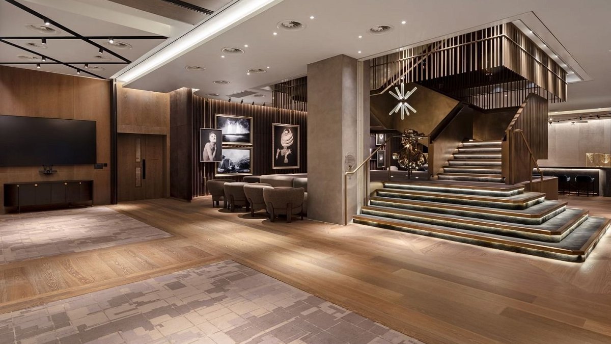 The Londoner - Photo 2