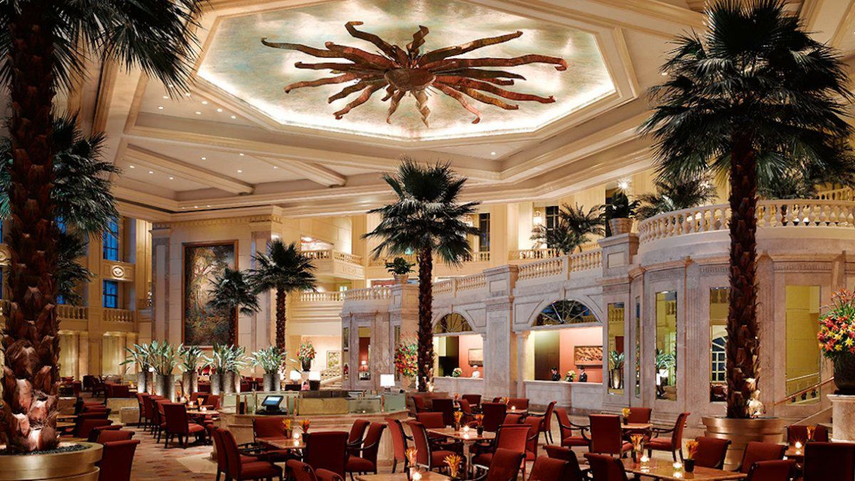 The Peninsula Manila - Photo 1