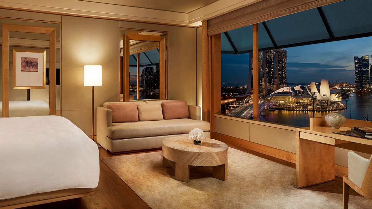 The Ritz-Carlton, Millenia Singapore - Photo 4