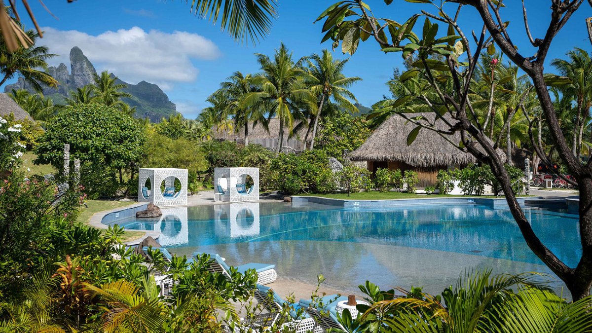 The St. Regis Bora Bora Resort - Photo 7