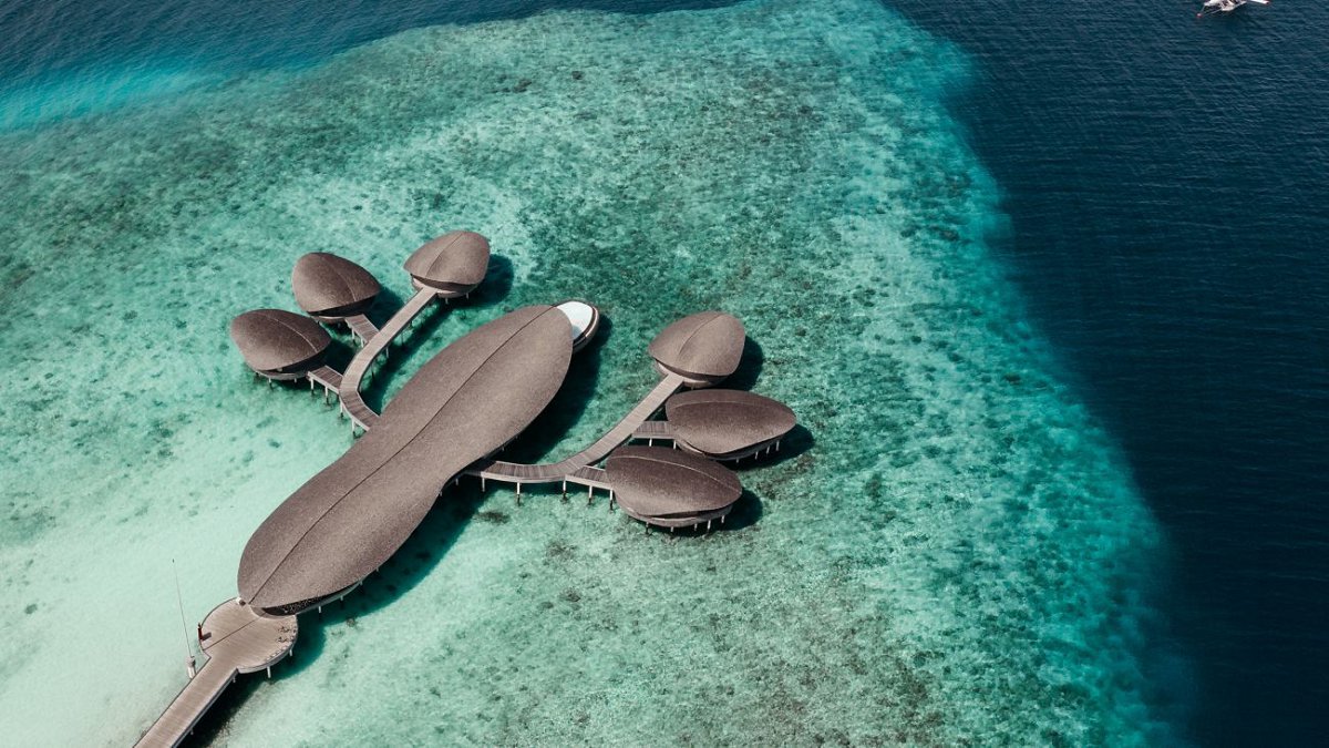 The St. Regis Maldives Vommuli Resort - Photo 6