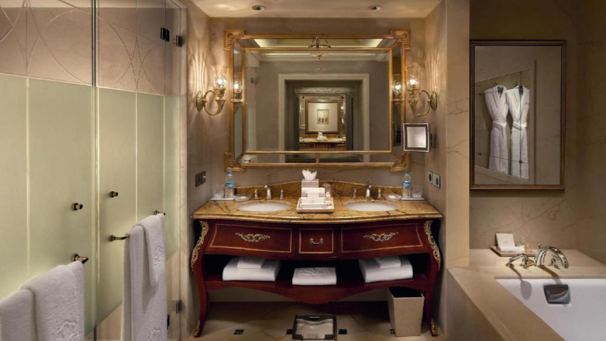 The Leela Palace, New Delhi - Photo 5