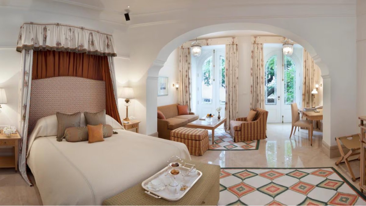 Taj Falaknuma Palace - Photo 4