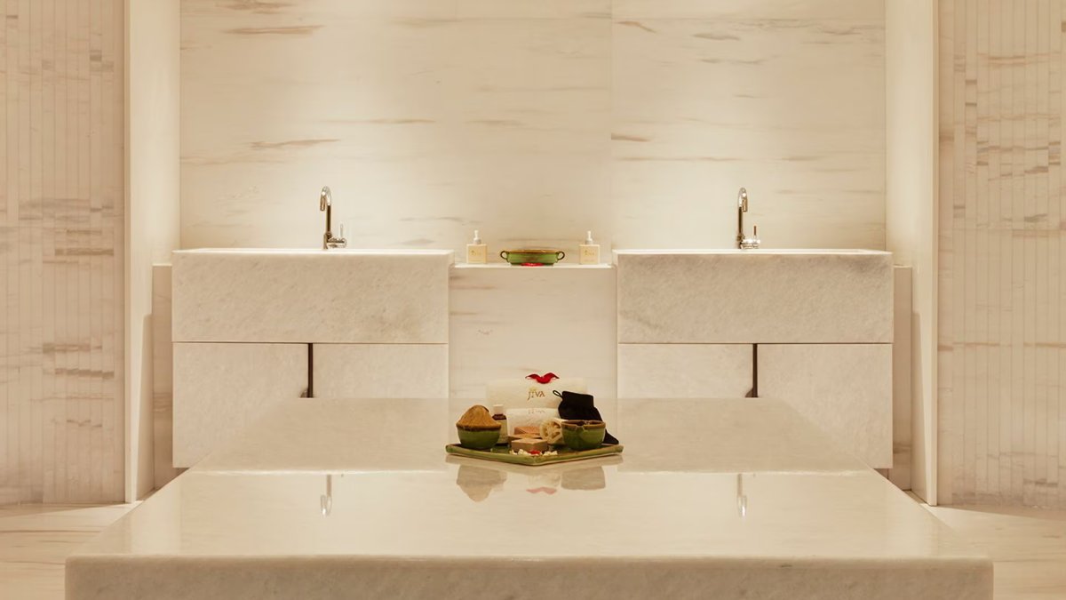 Taj Mahal Palace, Mumbai - Photo 10